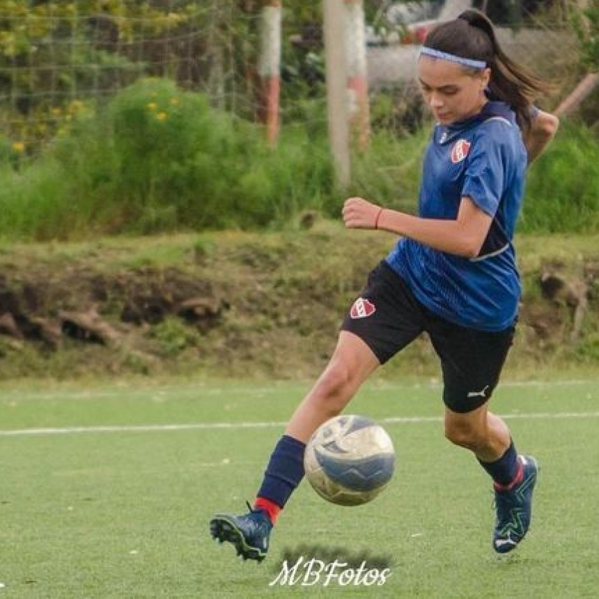 LA ADAPTACIÓN DE AGOSTINA GAUTO AL FUTBOL PROFESIONAL